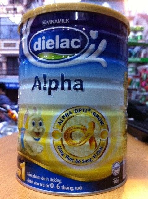 Loạn nhãn mác sữa trẻ em: Không lẽ đành bó tay? ảnh 1