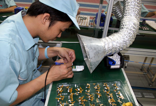 "Đột nhập" nhà máy sản xuất điện thoại của Viettel ảnh 6