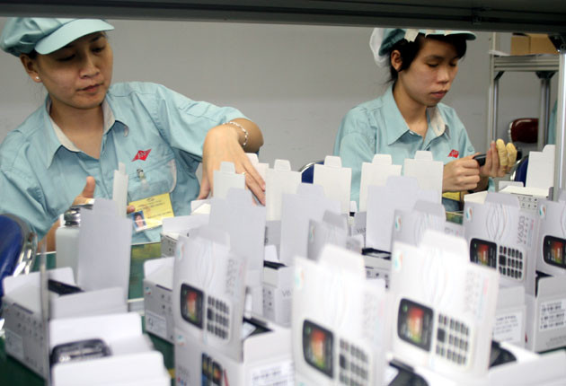 "Đột nhập" nhà máy sản xuất điện thoại của Viettel ảnh 8