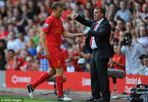 Hàng thủ sai lầm, Liverpool trả giá trước Man City ảnh 1