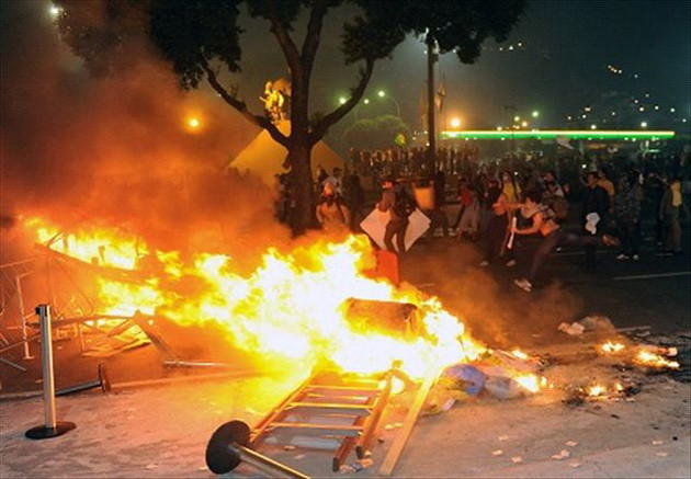 Tuyển Italy không sợ áp lực từ các cuộc biểu tình ảnh 1