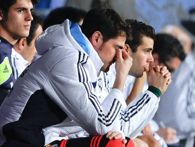 Casillas khóc và đau khổ khi bị Mourinho “đày ải” ảnh 1 Casillas khóc và đau khổ khi bị Mourinho “đày ải” ảnh 1