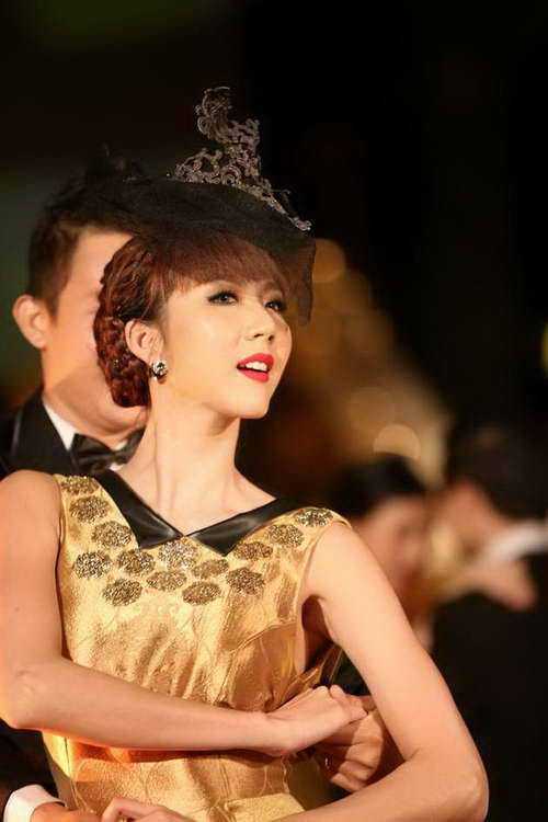 Những nàng thơ lộng lẫy trong “Vũ điệu hương thơm” ảnh 12