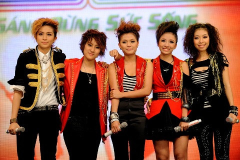 Khán giả xoay chuyển, tìm ra 5 cô gái "Sáng bừng" ảnh 10