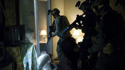 Phim về vụ Bin Laden ăn khách, ghi điểm cho Obama ảnh 1