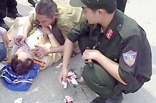 Báo động gia tăng chống người thi hành công vụ ảnh 3