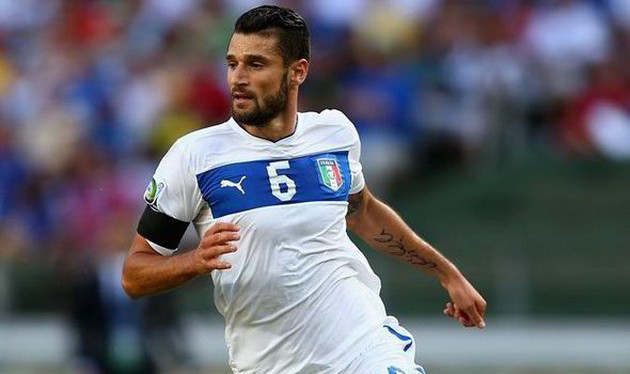 Thành Manchester "đại chiến" vì Antonio Candreva ảnh 1