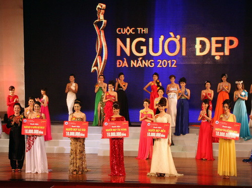 Trao danh hiệu hoa khôi “Người đẹp Đà Nẵng 2012” ảnh 1
