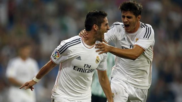 Barcelona hủy diệt Levante, Real khởi đầu nhọc nhằn ảnh 1