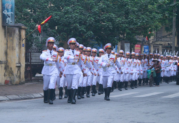 Toàn cảnh trước giờ viếng Đại tướng Võ Nguyên Giáp ảnh 2