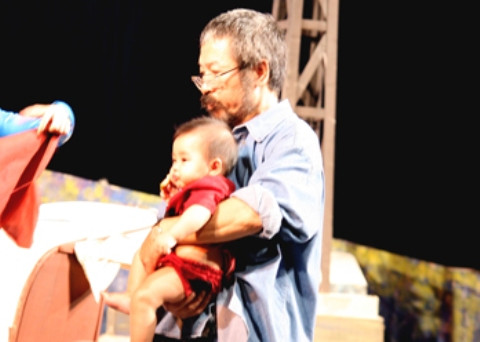 NSND Lê Hùng:"Nếu chỉ yêu không, cũng chán lắm!" ảnh 2