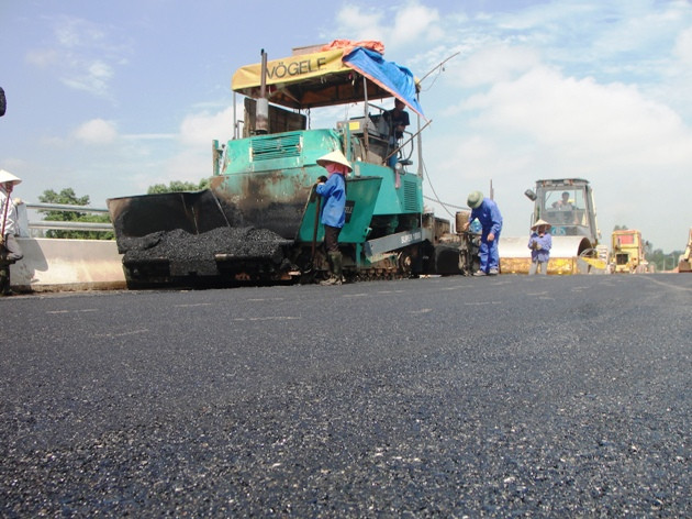 Đường Quốc lộ lún sâu, trách nhiệm vẫn ở ... tập thể ảnh 1