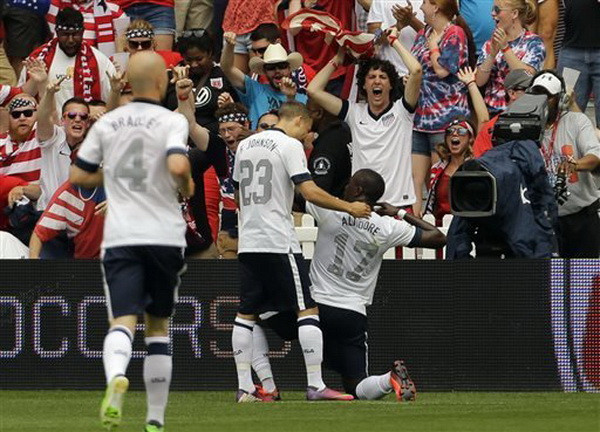 Đội tuyển Mỹ đánh bại Đức sau "cơn mưa bàn thắng" ảnh 1