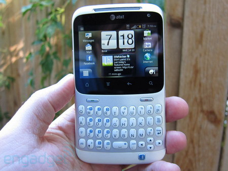 Điểm mặt các mẫu di động thú vị dành cho "teen" ảnh 1