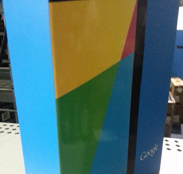 Chưa ra mắt, Nexus 7 mới đã có hình ảnh "trên tay" ảnh 1