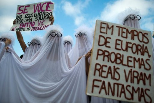 John Lennon bị bắn chết vì “nổi tiếng hơn cả Chúa” ảnh 1