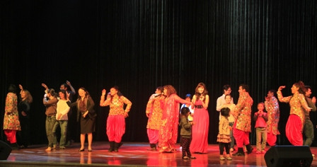 Giọng ca "ngọt như mật hoa" Penaz Masani hát ở HN ảnh 5