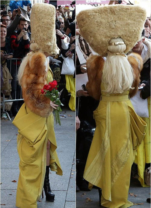 Lady Gaga trình diễn thời trang “dị thường” ở Đức ảnh 2 Lady Gaga trình diễn thời trang “dị thường” ở Đức ảnh 2