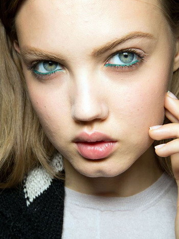 2013 là năm lên ngôi của sắc xanh ngọc lục bảo ảnh 1