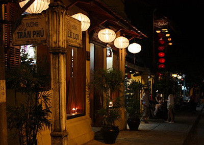 Phố cổ và đèn lồng Hội An níu bước chân du khách ảnh 5