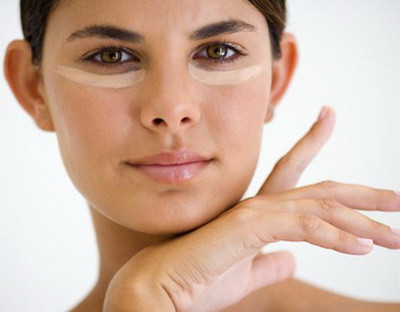 Thủ thuật đơn giản xóa quầng thâm và bọng mắt ảnh 1