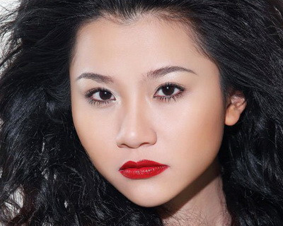 Tám lỗi bạn gái cần tránh khi trang điểm đi dự tiệc ảnh 2