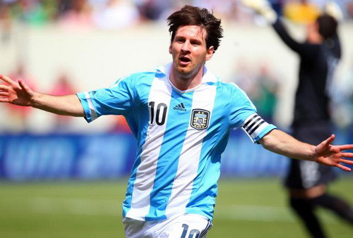 Nếu lập hat-trick, Messi sẽ phá kỷ lục của Maradona ảnh 1