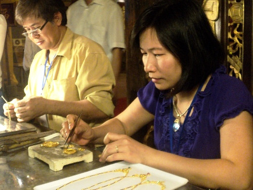 Nét đẹp phố cổ sống dậy từ lễ hội nghề kim hoàn ảnh 1