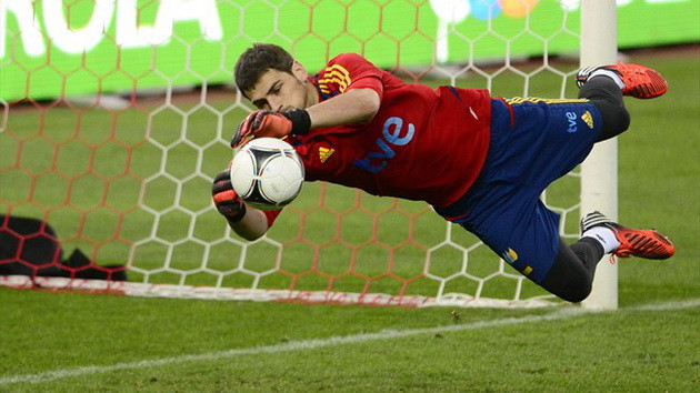 Del Bosque chưa quyết định đội hình trận ra quân ảnh 1