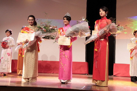 Hội sinh viên VN tại Pháp tổ chức chào xuân 2013 ảnh 3