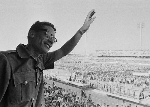 Khoảnh khắc đáng nhớ của ông Gaddafi qua ảnh ảnh 1