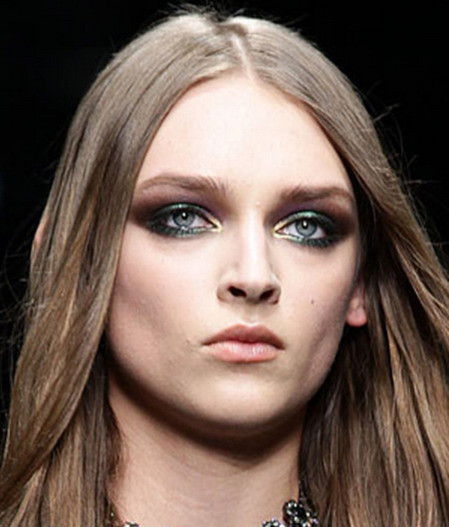 Ngắm chín xu hướng trang điểm ấn tượng nhất 2012 ảnh 1