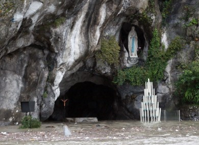 Pháp: Lũ lụt ở Thánh địa Lourdes gây thiệt hại lớn ảnh 1