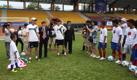 Cận cảnh Park Ji-sung tại trung tâm Thành Long ảnh 1