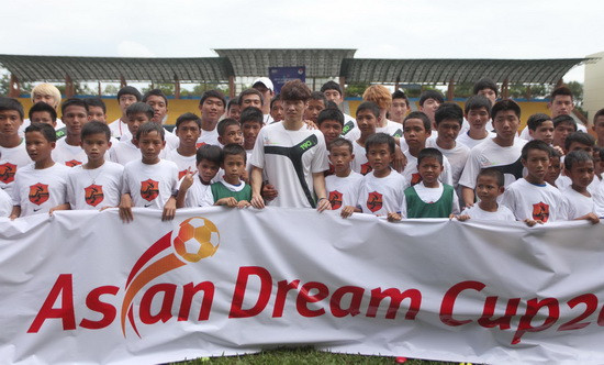 Cận cảnh Park Ji-sung tại trung tâm Thành Long ảnh 3