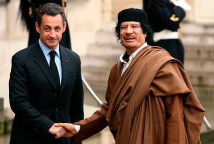 Bê bối bủa vây các ứng cử viên tổng thống Pháp ảnh 2