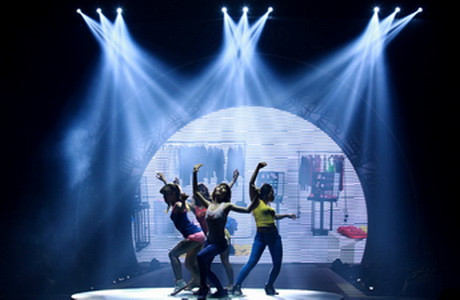 Đẹp Fashion Show 11: Từ sàn diễn đến cuộc sống ảnh 1