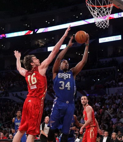 Kobe Bryant tỏa sáng trong trận NBA All-Star 2011 ảnh 3