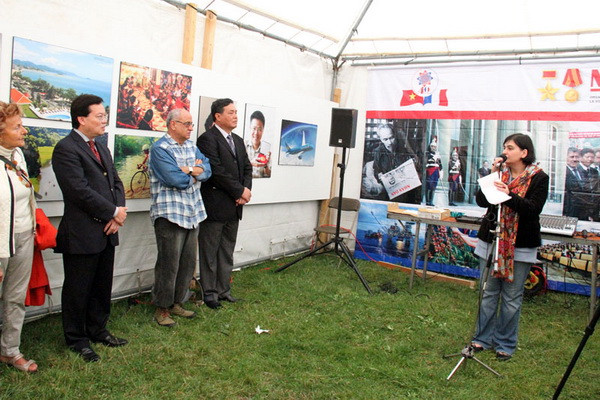 Việt Nam tham dự Hội báo Nhân đạo 2013 tại Pháp ảnh 2