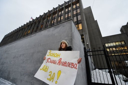 Một số gia đình Mỹ được nhận con nuôi người Nga ảnh 1