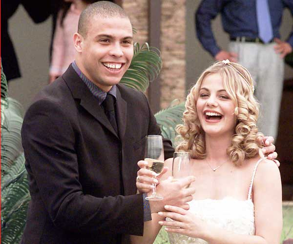 Ronaldo “béo” và những người đàn bà trong đời ảnh 2