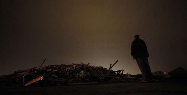 Mỹ: Cận cảnh bang Missouri hoang tàn vì lốc xoáy ảnh 3