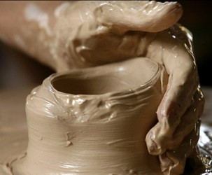 Háo hức đến thăm làng gốm sứ Bát Tràng nổi tiếng ảnh 7