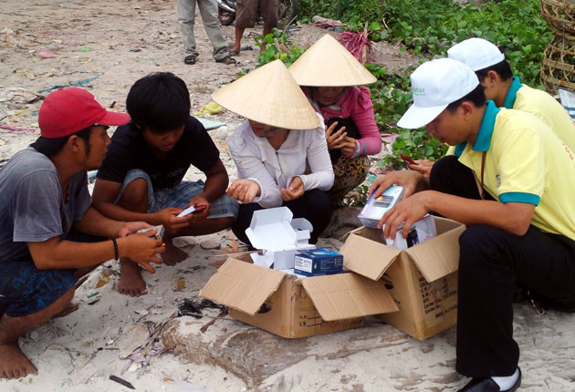 Cửa hàng di động Viettel đạp sóng phục vụ biển đảo ảnh 3