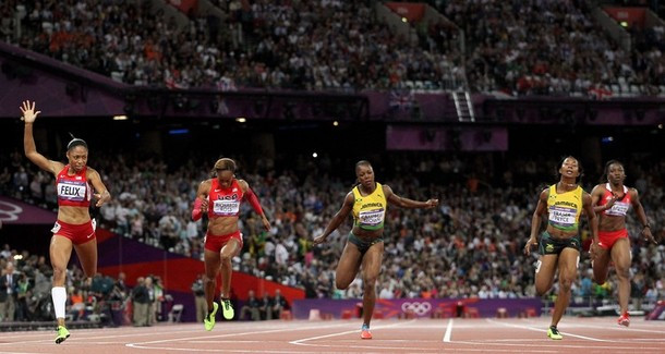 VĐV Mỹ phá thế độc tôn của Jamaica ở cự ly 200m ảnh 1