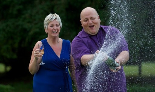 Người trúng số 190 triệu euro dùng tiền làm gì? ảnh 1