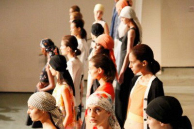 Những khoảnh khắc ấn tượng phía sau sàn diễn ảnh 1