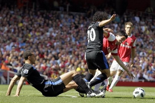 Vài hình ảnh đáng nhớ trong trận Arsenal hạ M.U ảnh 3