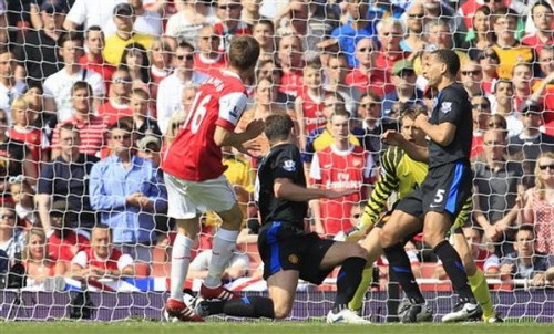 Vài hình ảnh đáng nhớ trong trận Arsenal hạ M.U ảnh 7