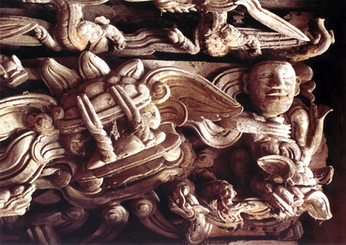 Triển lãm rồng-tiên trên chạm khắc đình làng ở Paris ảnh 2